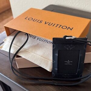 Louis Vuitton Black and Gray Card Holder